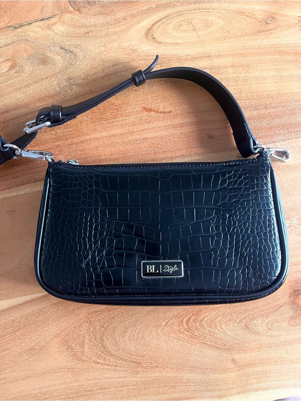 NWOT BL Style Croc Embossed Retro 90s Style Baguette Shoulder Bag